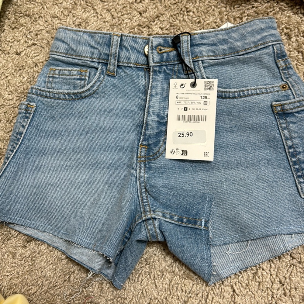 Girl Zara shorts